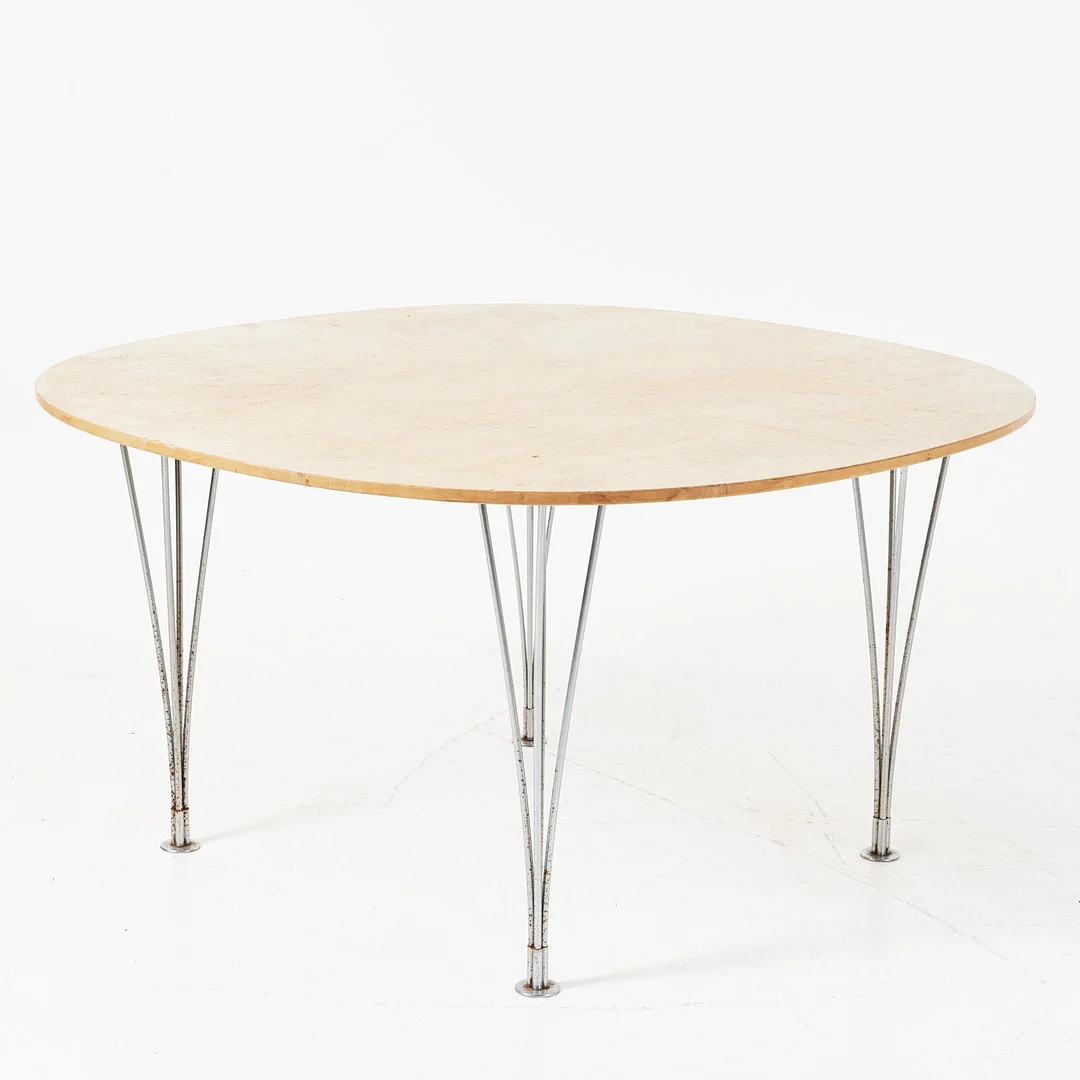 BRUNO MATHSSON / PIET HEIN, matbord, ''Superelips'', fanérat med masurbjörk, Bruno Mathsson International, Sweden. Etikettmärkt undertill. — Tables — Stockholms Auktionsverk Magasin 5