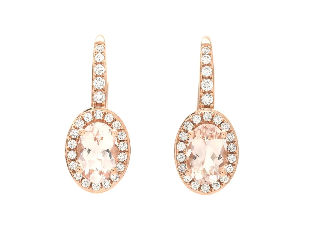 ÖRHÄNGEN, 18K roséguld, 2 morganiter ca 0,95 ctv, 46 briljantslipade diamanter ca 0,17 ctv, stängbara krokar, höjd ca 16 mm, vikt 2,2 g. — Smycken/Örhängen — Kaplans