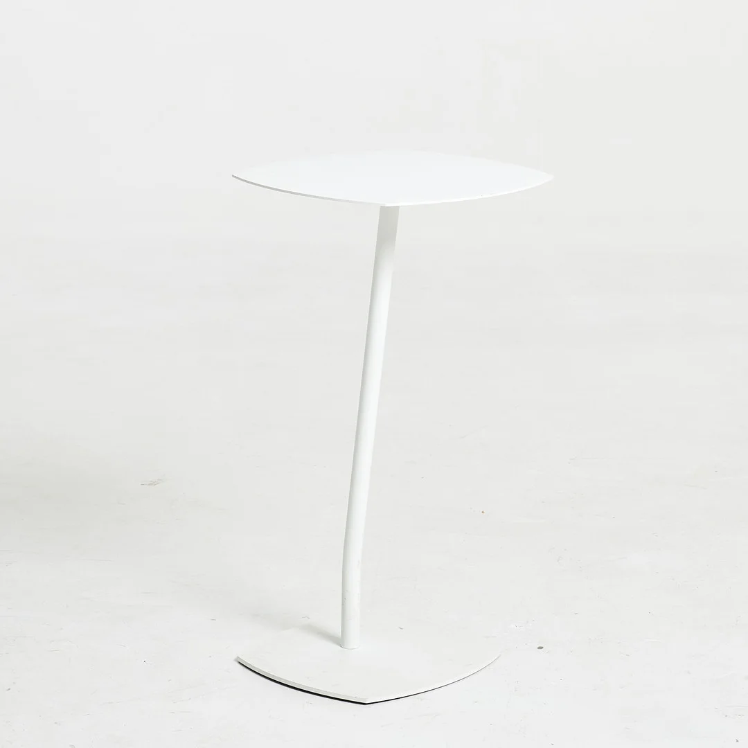 ANYA SEBTON. Sidobord, "Add", vitlackerad metall, Lammhults, samtida. — Tables — Stockholms Auktionsverk Sickla
