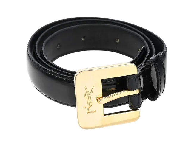 BÄLTE, YSL, vinatge, svart lackskinn, guldfärgat spänne, längd 68- 87 cm, bredd 3 cm, bruksslitage.