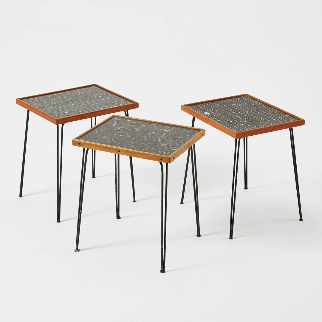 HANS-AGNE JAKOBSSON. Sidobord, tre stycken, Hans-Agne Jakobsson, modell 809, modellen lanserad c. 1954. — Tables — Stockholms Auktionsverk Fine Art