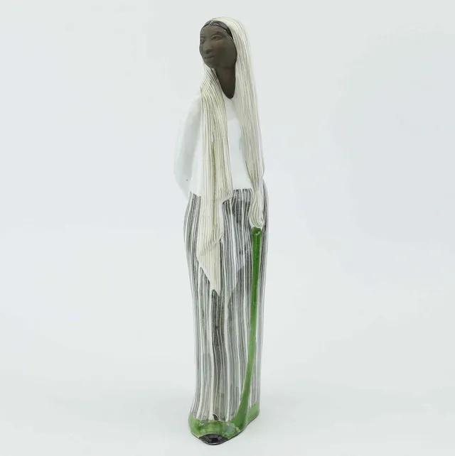 MARI SIMMULSON. Figurin, stengods, "Indonesiskan", Upsala Ekeby, 1900-talets mitt.