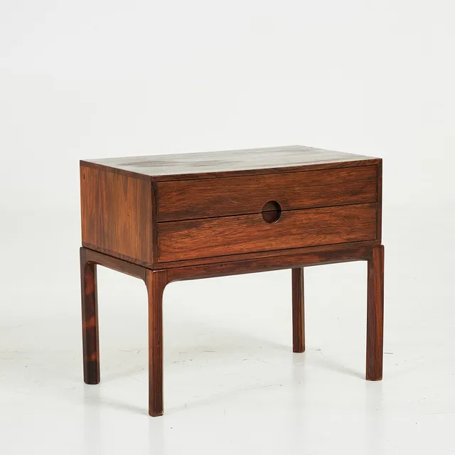 AKSEL KJERSGAARD. Byrå, modell No 384, Odder, jakaranda, Danmark, 1960-tal.