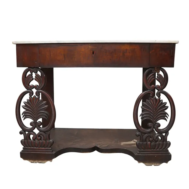 FERNANDINA console in carved mahogany.