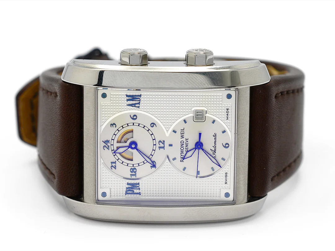 RAYMOND WEIL, Don Giovanni, Cosi Grande, Cal 2200, Ref nr. 2888, Boett nr. V394438, herrur, 35 x 37 (46,5) mm, stål, automatisk, safirglas, datum, 24-timmarsvisning, läderband, originalspänne, cert, december 2009, box, ytterkartong. — Klockor/Raymond Weil — Kaplans