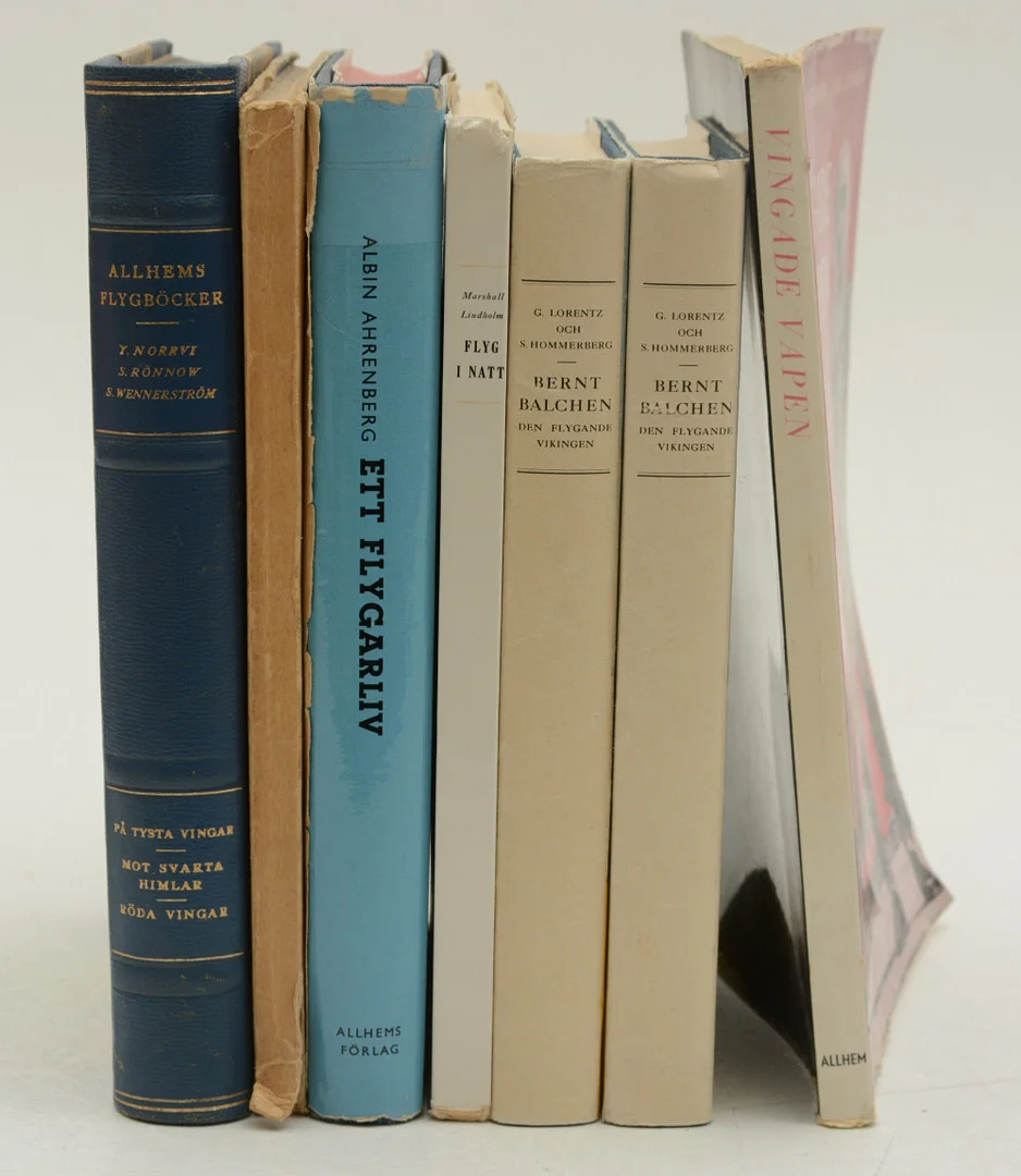 Samling flygböcker från Allhems förlag. 7 Volymer. — Books — Connoisseur Bokauktioner