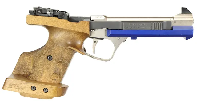PISTOL, fabrikat Feinwerkbau, modell AW93, kaliber .22lr, tillv.nr 20886, se-nr SE2245018.