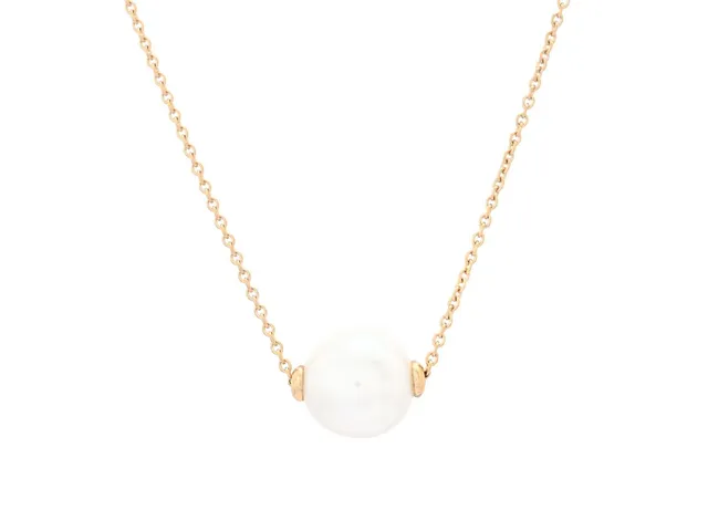 COLLIER, 18K guld, odlad pärla 9,75 mm, längd 42 cm, vikt 3,5 g.