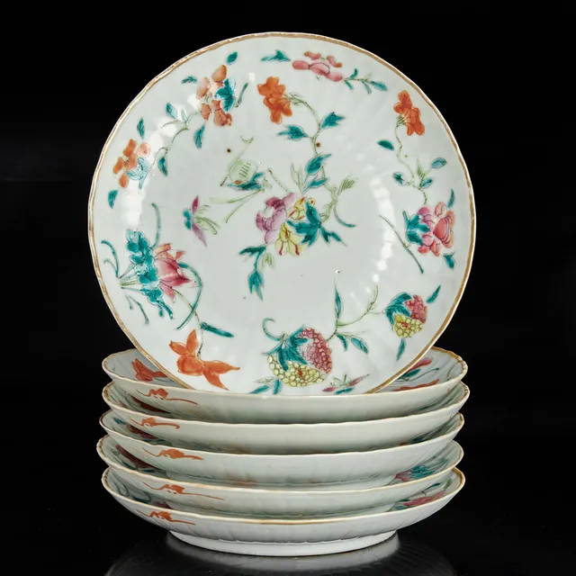 FAT, 6 st, Kina, omkring år 1900, porslin, emaljdekor av blommor och gräshoppa.