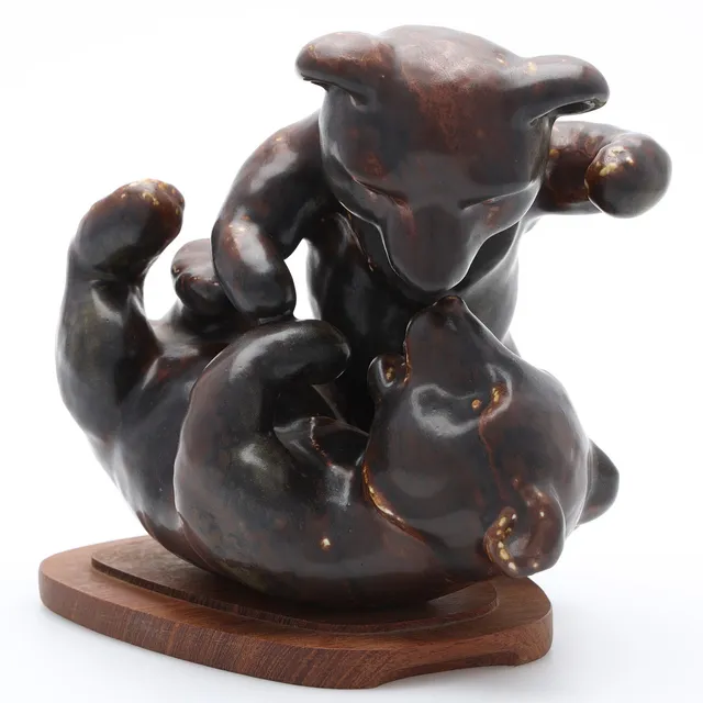 KARL GRÖSSL. Figurin, glaserat stengods, lekande björnar, monogramsignerad, Rörstrand.
