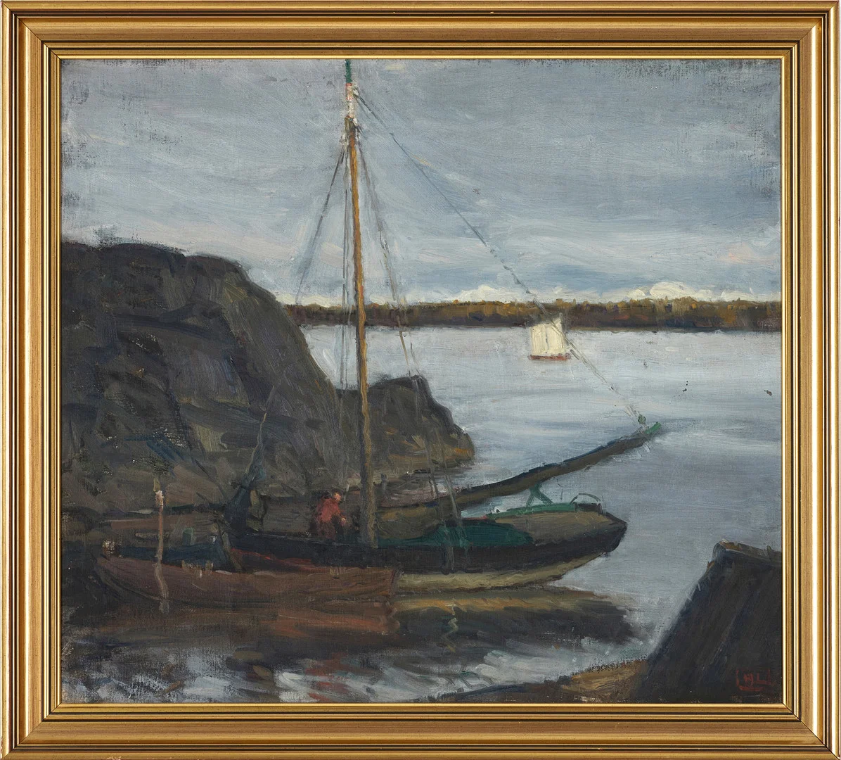 HERMAN LINDQVIST (1868-1923), TILLSKRIVEN. Båtar i vik, monogramsignerad HL, olja på duk. — Paintings — Crafoord Auktioner Stockholm