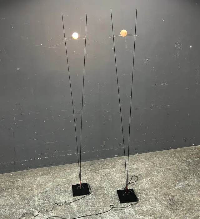 INGO MAURER. 2x Stehlampe Ilios.