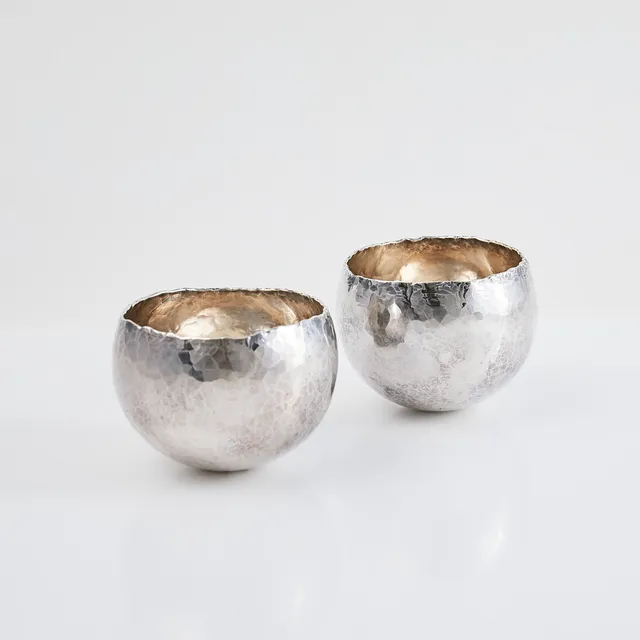 RAY URBAN. Bägare, 1 par, sterlingsilver, hamrad dekor, Stockholm 1987.