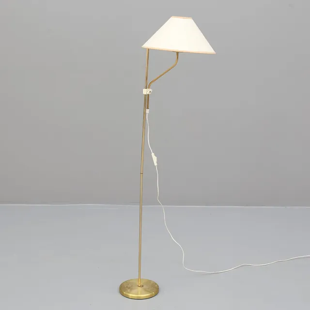 GOLVLAMPA, Belid.