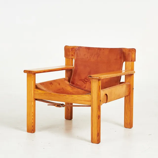 KARIN MOBRING. "Natura", fåtölj, IKEA, 1970-tal, stomme i furu, sits i naturfärgat läder.
