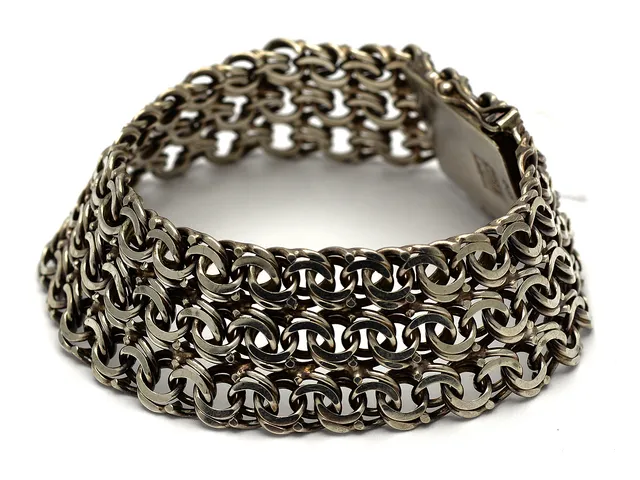 Armband S830 38,2g 19cm Bismarck, skadade låsåttor