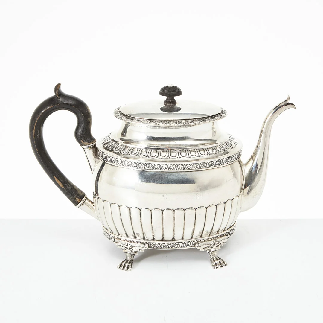 ANDERS LUNDQVIST. Tekanna, silver, Stockholm 1828. — Silver — Stockholms Auktionsverk Magasin 5