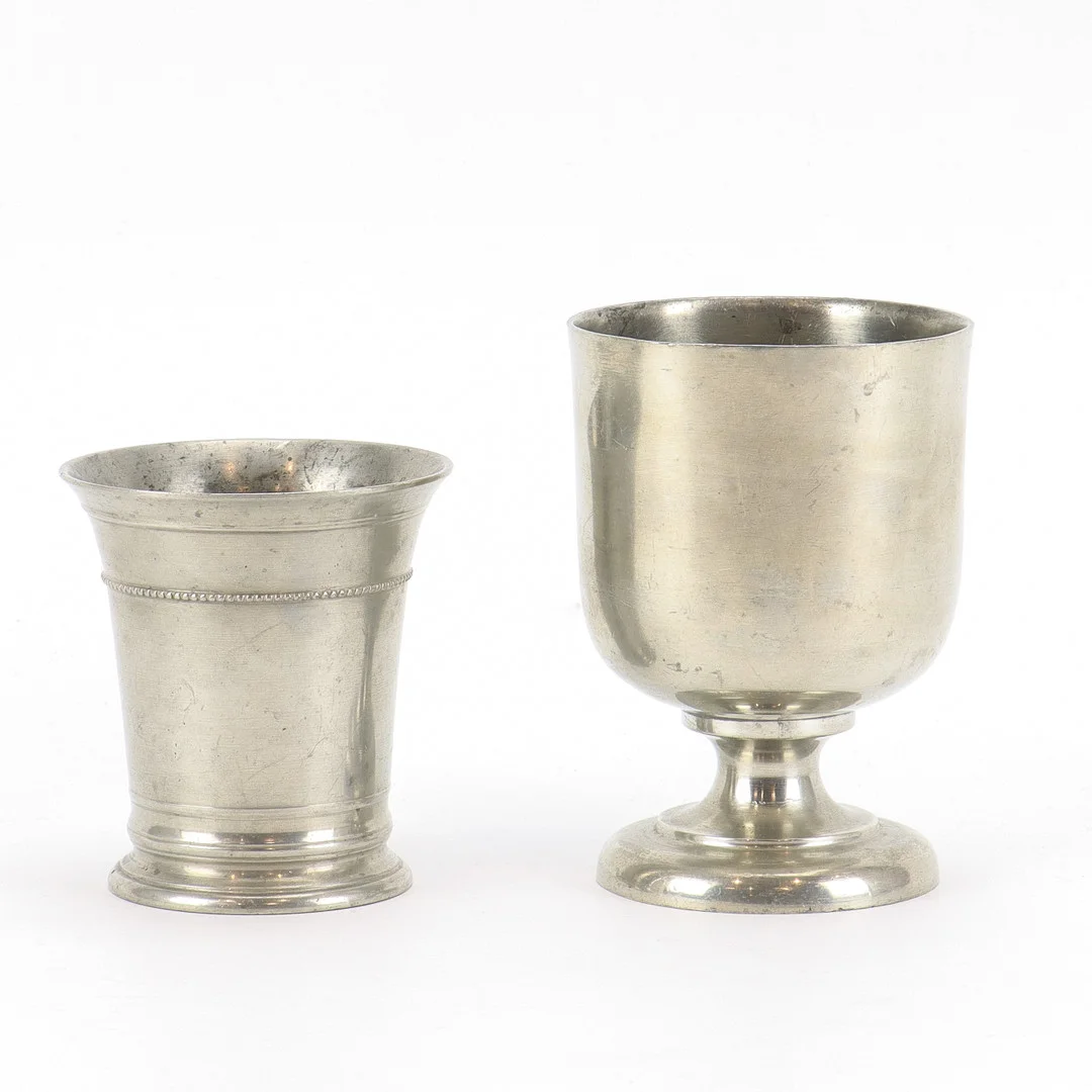 VAS samt KOPP, Tenn, Firma Svenskt Tenn, 1928 & 1956. — Pewter, Brass & Copper — Karlstad Hammarö Auktionsverk