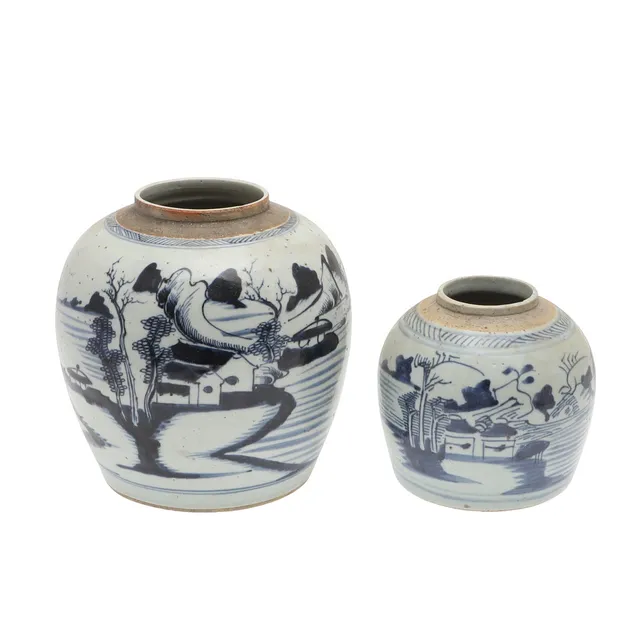 TWO CHINESE BLUE & WHITE GINGER JARS.