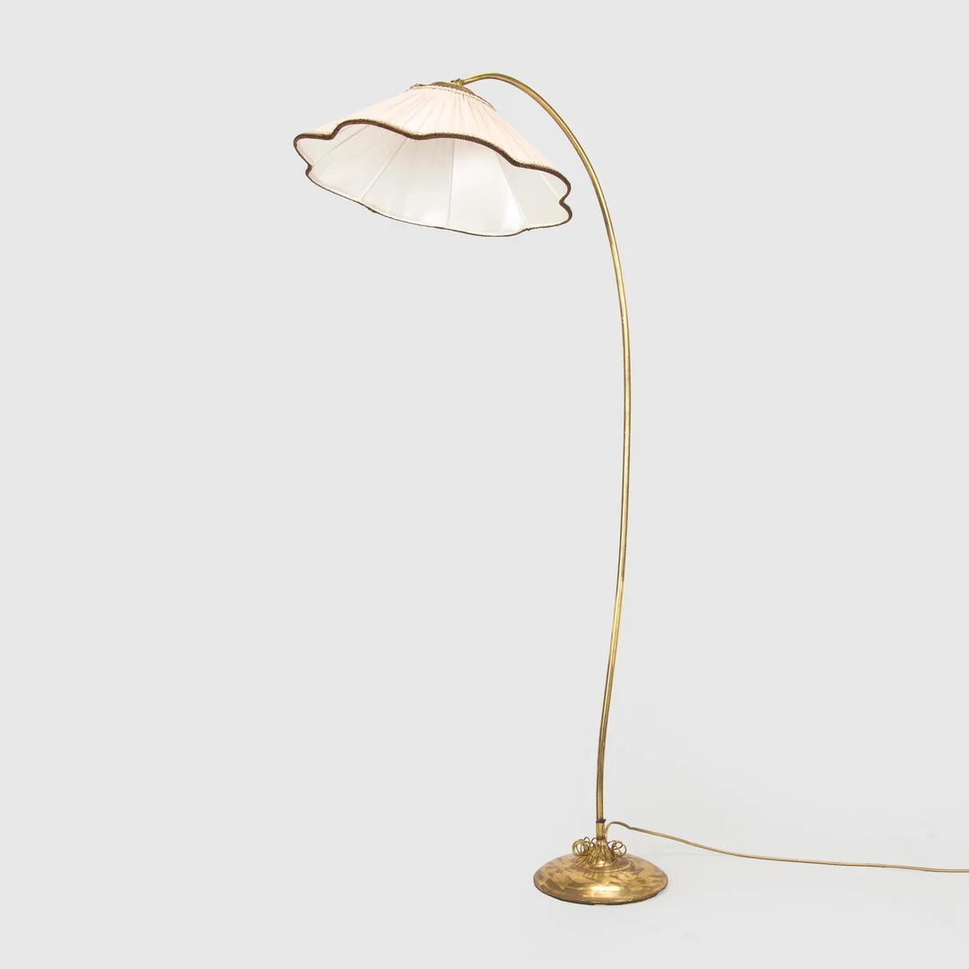 Golvlampa, V. Soini, Finland 1900-talets mitt. — Belysning/Golvlampor — Bukowskis