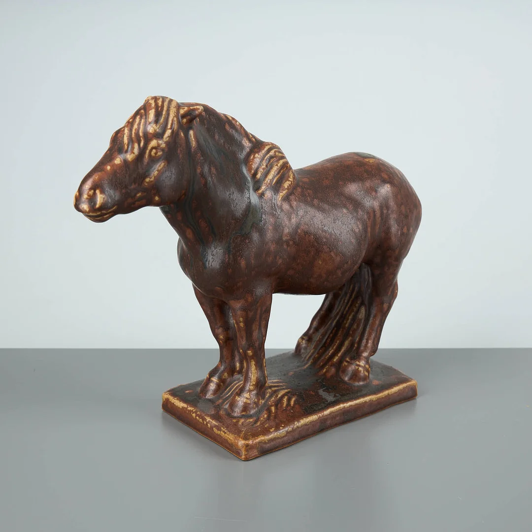 FIGURIN. Häst, nr PU136 A33, Kotto, Bing & Gröndahl. Danmark. — European — Stockholms Auktionsverk Helsinki