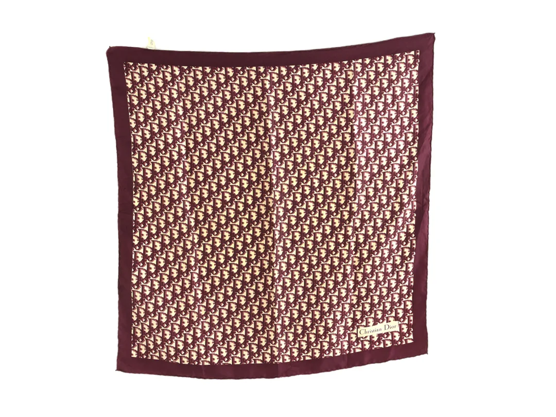 SCARF, CHRISTIAN DIOR, vintage, 75x75cm, 100% siden, vinröd bård, vinrött/beige monogram. — Accessoarer/Scarves — Kaplans