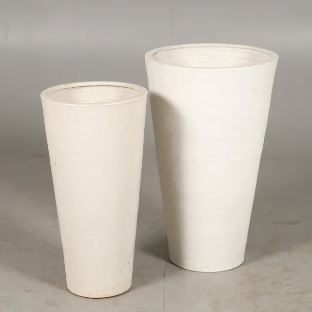 TRÄDGÅRDSKRUKOR, 2 stycken, keramik, 1900/2000-tal.