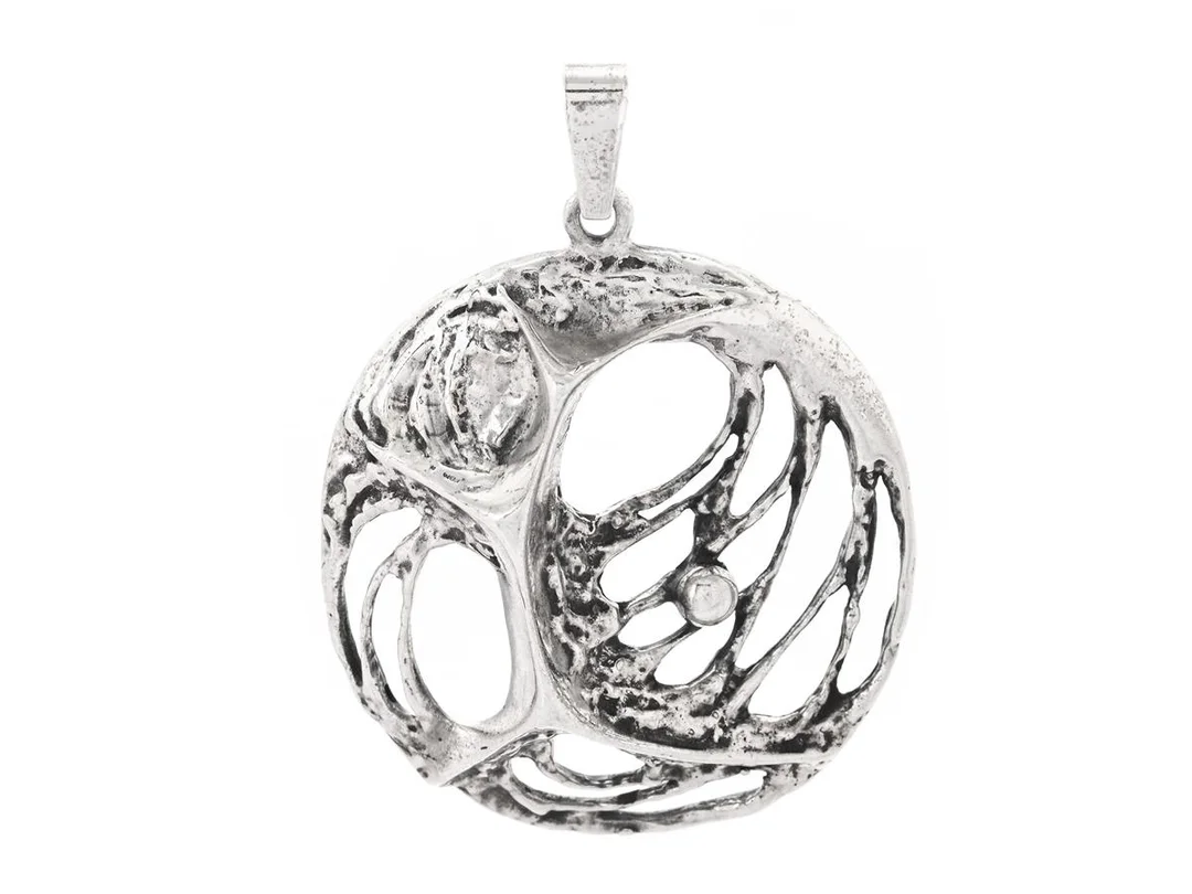 KARL LAINE, hänge, Spider web, sterlingsilver, höjd 42 mm, vikt 6,2 h. — Smycken/Hänge — Kaplans