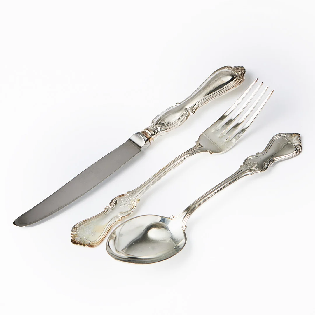 BESTICK, 36 dlr., silver, GAB, Stockholm 1995, modell Olga. — Silver — Stockholms Auktionsverk Magasin 5
