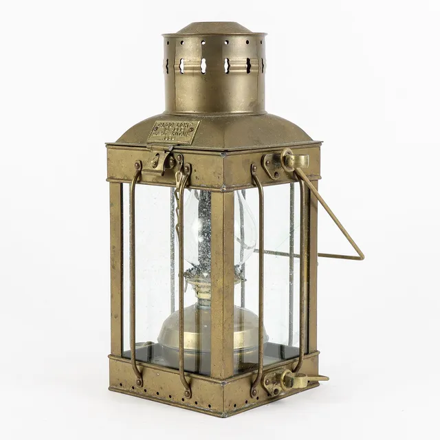 STORMLYKTA mässing, Cargo Light No 3054.