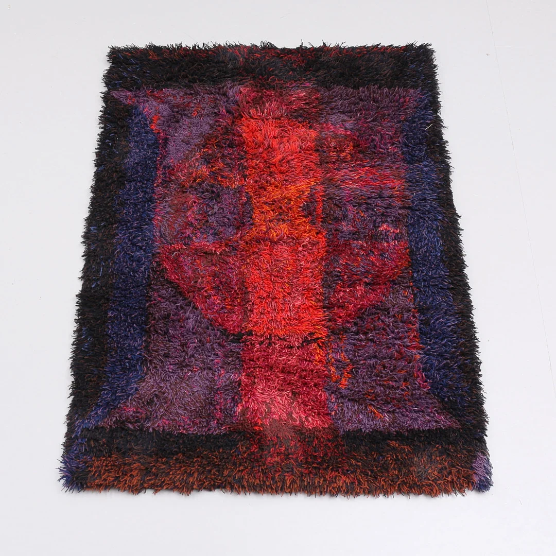 LEENA-KAISA HALME. Ryamatta, "Sampo", Osakeyhtio Neovius design, Finland. — European Carpets & Textiles — Auktionshuset Thelin & Johansson