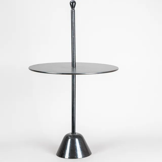 ACHILLE & PIER GIACOMO CASTIGLIONI. Zanotta, Beistelltisch 'Servomuto'.