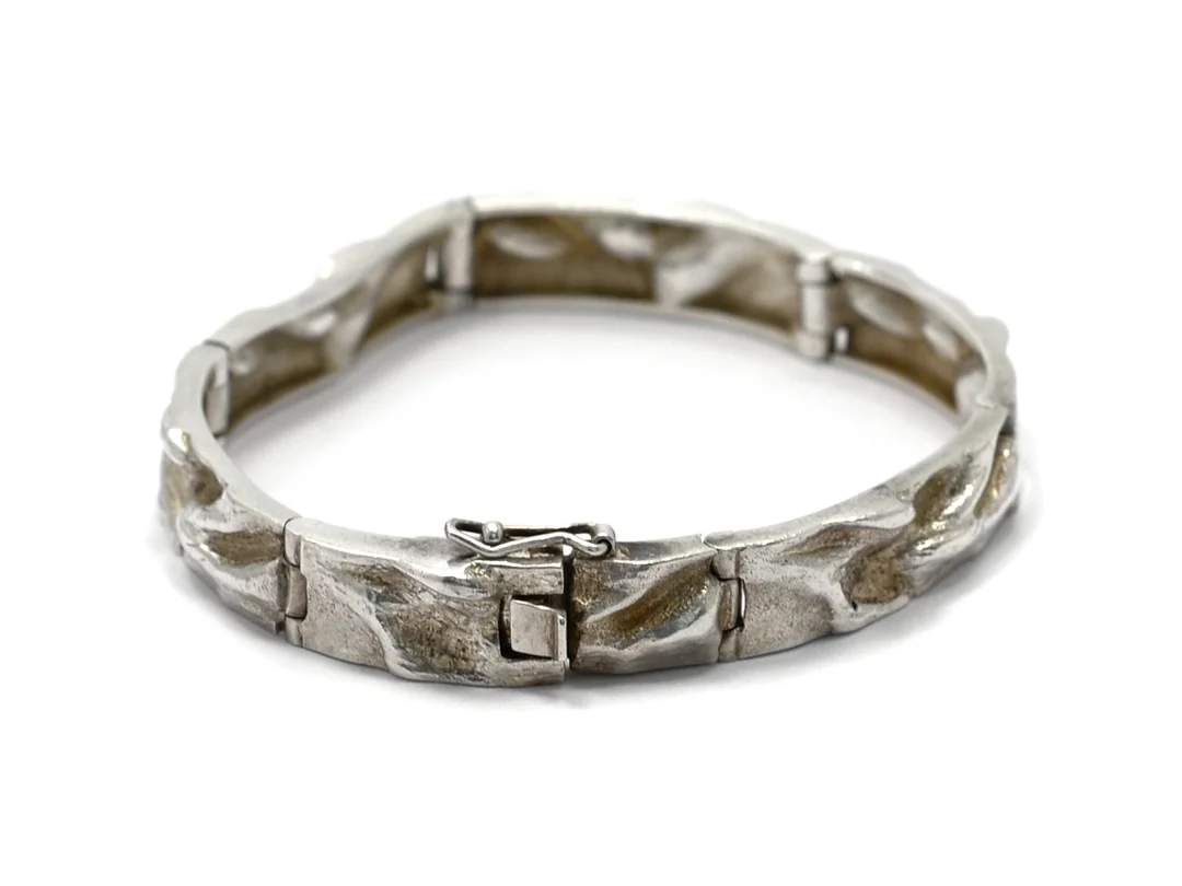 ARMBAND, silver, längd 16 cm, vikt 21 g, Matti J. Hyvarinen, Finland. — Smycken/Armband — Kaplans