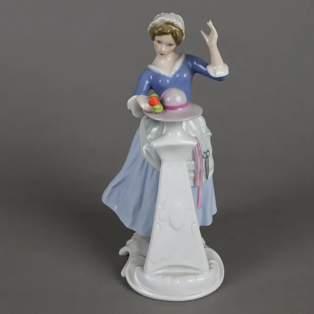 - Vintage Figur "HUTMACHERIN" - GOEBEL, West Germamy.