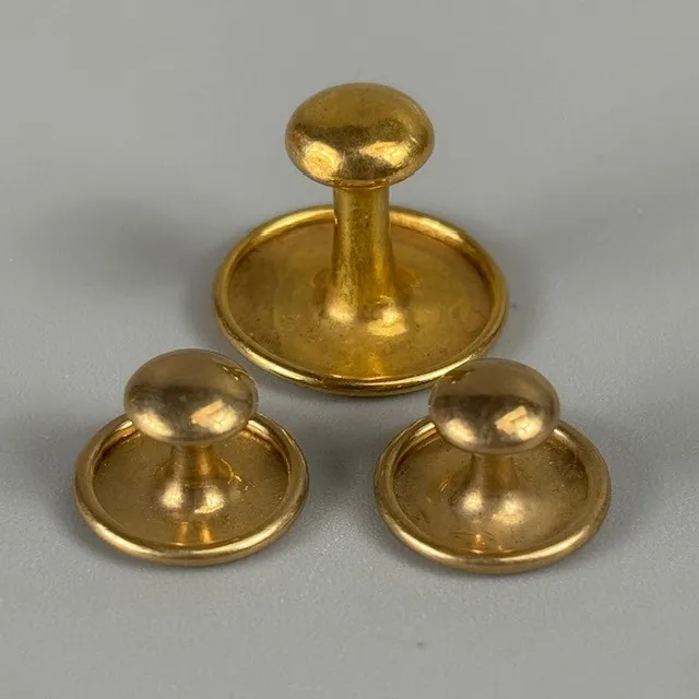 9CT DRESS STUDS.