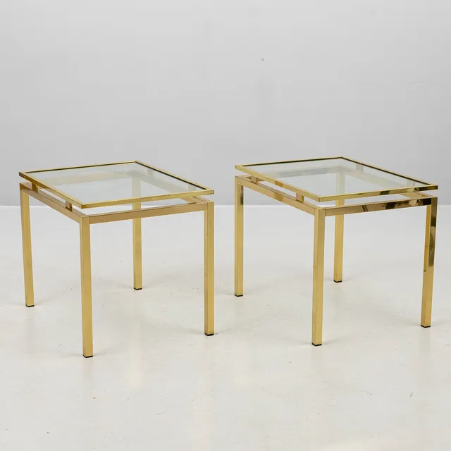 LAMPBORD, ett par gulmetall och glas, 1970/80-tal.