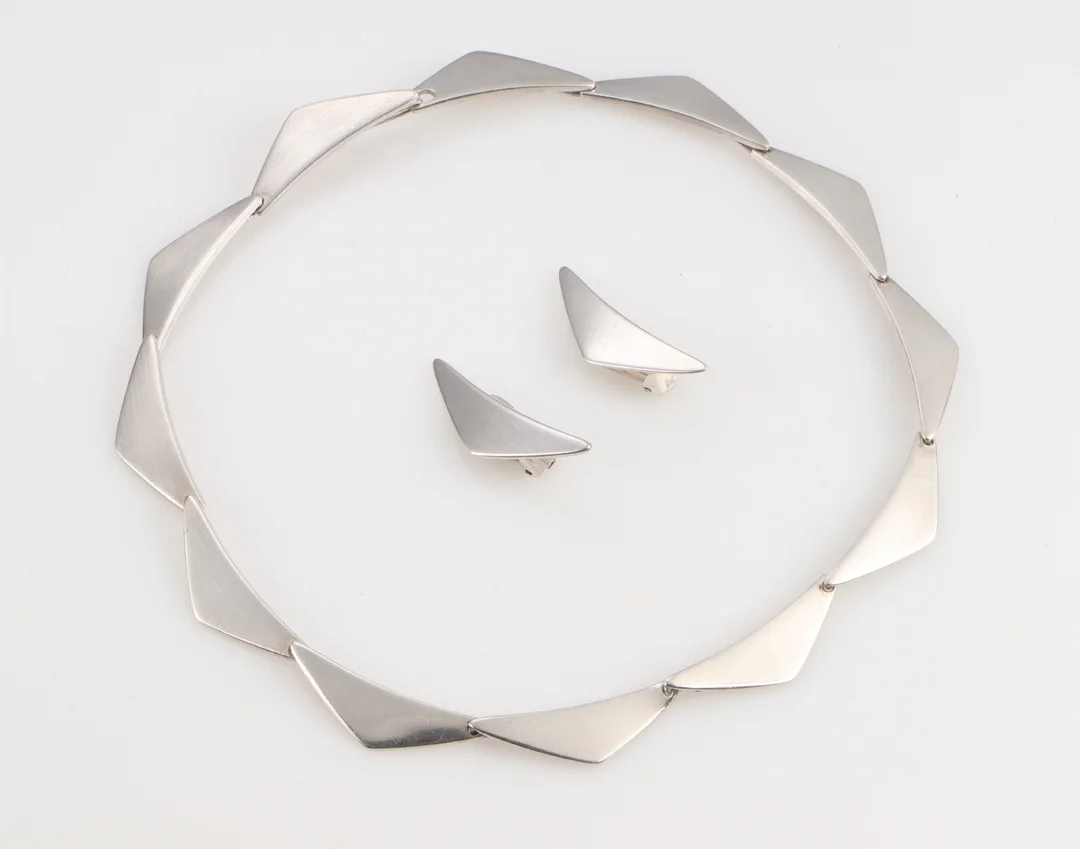 Bent Gabrielsen for Hans Hansen, 'Peak', sterling silver jewelry set (3) — Jewellery/Jewellery sets — Lauritz