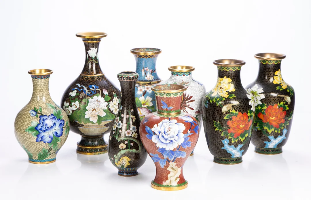 Collection of various cloisonné vases, China, 20th century. — Hobby and collectibles/Asian art — Lauritz