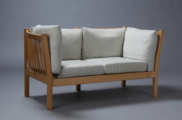 Andreas Hansen. To pers. sofa af bøg.