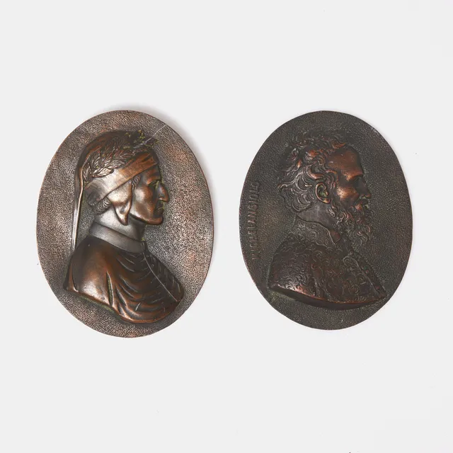 VÄGGRELIEFER, 2 st., föreställande Michelangelo samt Dante, bronspatinerad vitmetall.