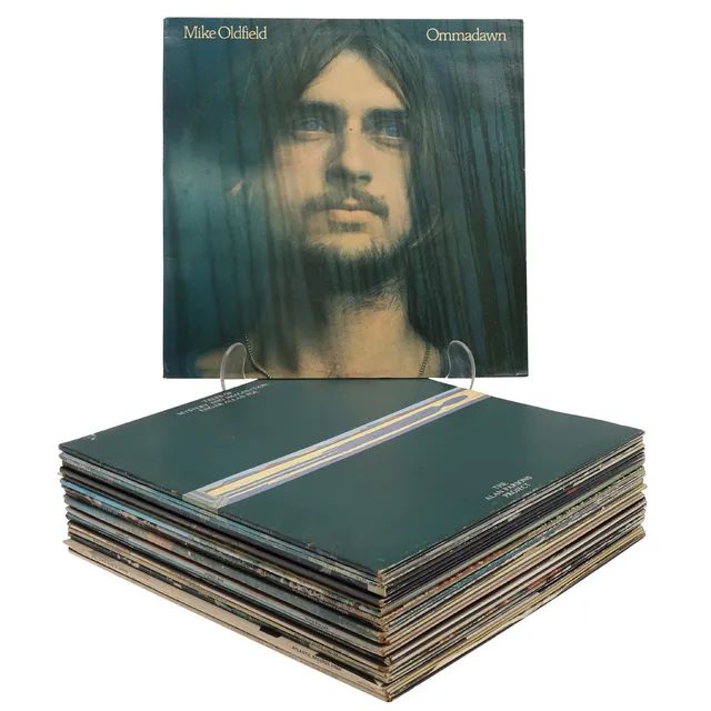 A COLLECTION OF PROG-ROCK VINYL RECORDS.