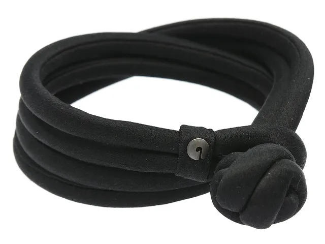 OLE LYNGGAARD, armband, siden, svart, längd 36 cm, dustbag, originaletui.