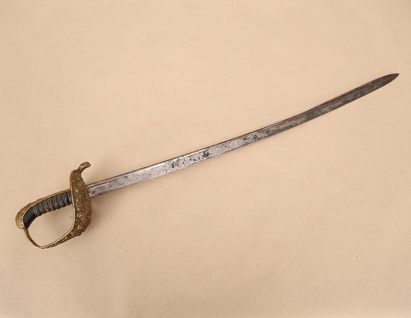 SABEL med handskydd, modell 1850, högre officer flottan, modell 1850, Österrike - Ungern, senare delen 1800-talet. — Edged weapons — Leiflers Auktionshus