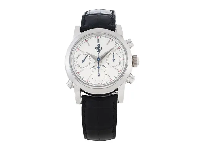 GIRARD-PERREGAUX, Ferrari, Cal 8290, Serie nr. 85, Ref nr. 9015, kronograf (Rattrapante), herrur, 38 mm, platina, automatisk, safirglas, läderband, viklås i 18K vitguld, ca 1995. Limiterad men ej numrerad.