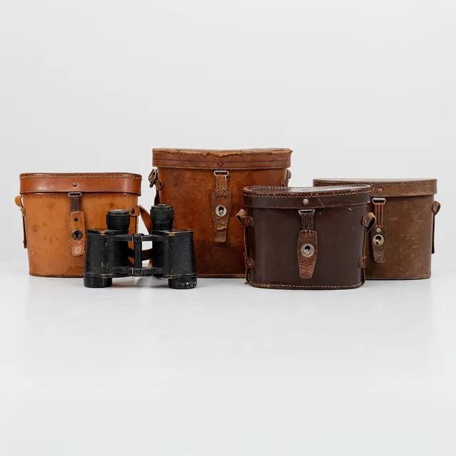 KIKARE, 5 st, olika modeller och fabrikat bl.a Carl Zeiss, Busch Sollux, Kern och Hensoldt, samtliga kron-märkta, främst 1900-talets första hälft/mitt.