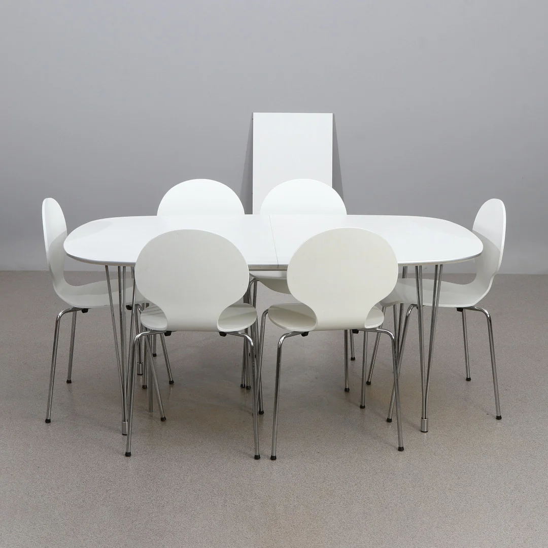 MATGRUPP, SJU DELAR. Laminat och lackerat böjträ på underreden av förkromad metall. Samtida tillverkning. — Dining room furniture — Skånes Auktionsverk