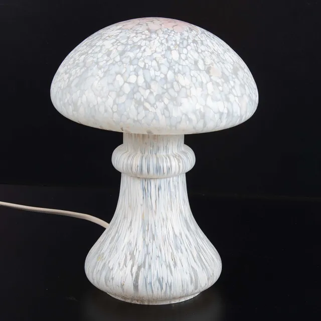 MONICA BACKSTRÖM. Bordslampa i form av svamp.