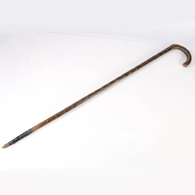 EARLY 20TH CENTURY SILVER MOUNTED HORSE MEASURING STICK.