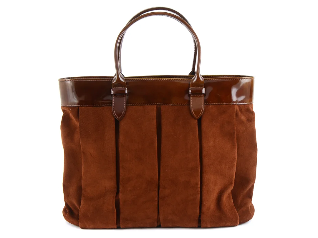VÄSKA, LONGCHAMP, rostbrun mocka, skinnlack, 35x28x12 cm, dustbag. — Accessoarer/Väskor — Kaplans