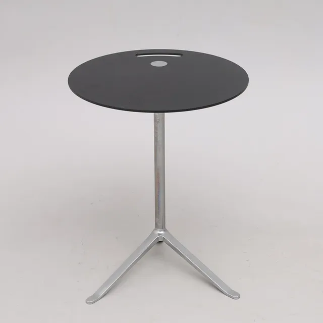 KASPER SALTO. SIDOBORD, STÅL & SVARTLACKERAD LAMINAT, KS12, "LITTLE FRIEND", REPUBLIC OF FRITZ HANSEN, 2016.